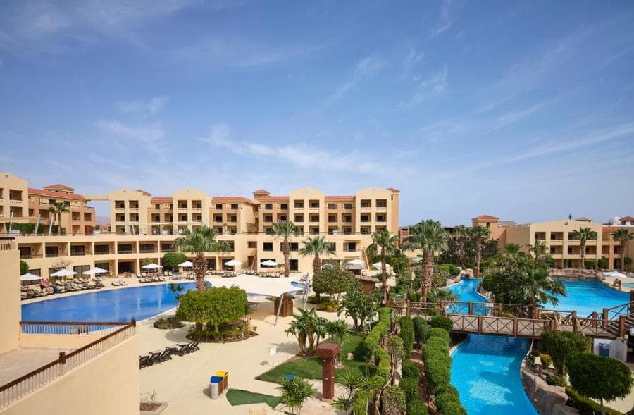 Coral Sea Aqua Club Resort